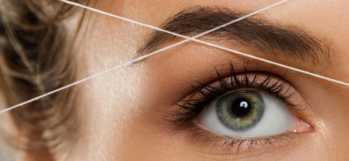 Depilación de cejas con hilo en Fusion Beauty, Barcelona